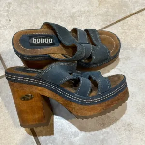 Vintage Y2K Bongo Blue Suede Platform Wood Heeled Sandals 6 Miles