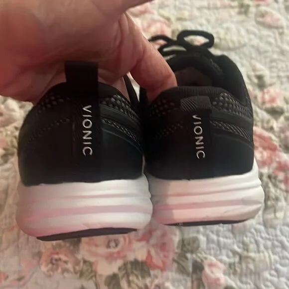 Vionic  Black Athletic Shoes