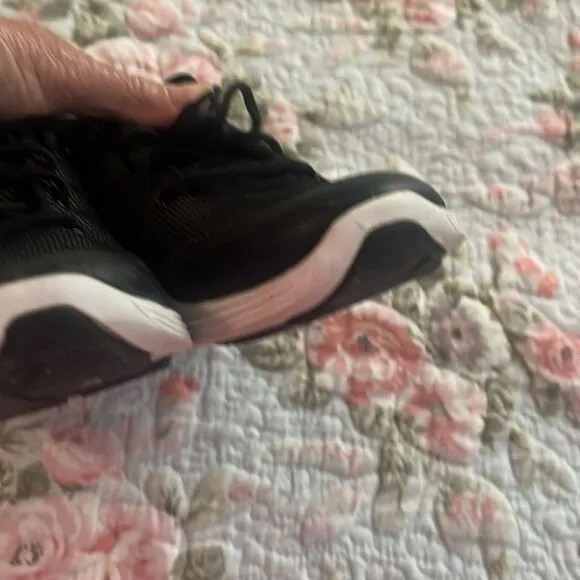 Vionic  Black Athletic Shoes