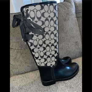 Womans new Coach black rain boots size 5.5/6 us 36 eur