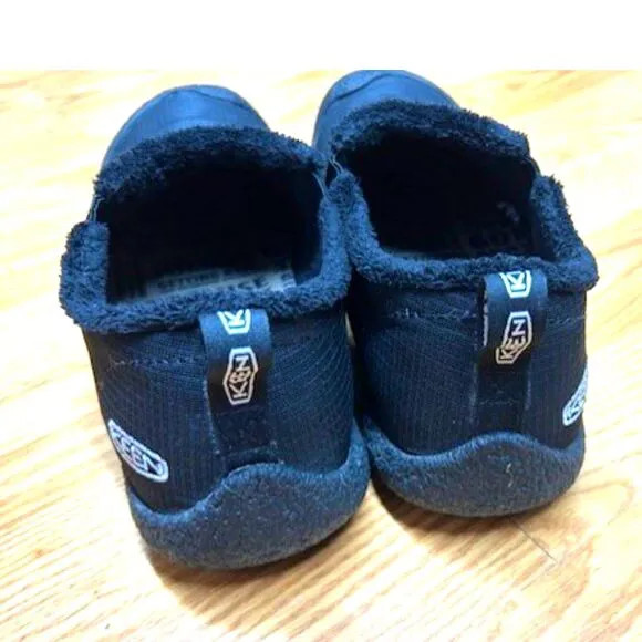 Womens 9 - Keen Women’s Howser II | Triple Black slip on shoes