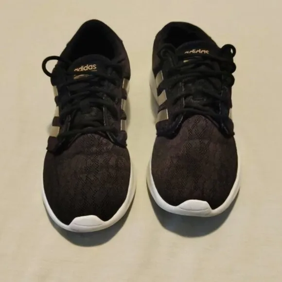Women's Adidas Black/Gold Sneaker Running Shoes Size 8 GUC #0203