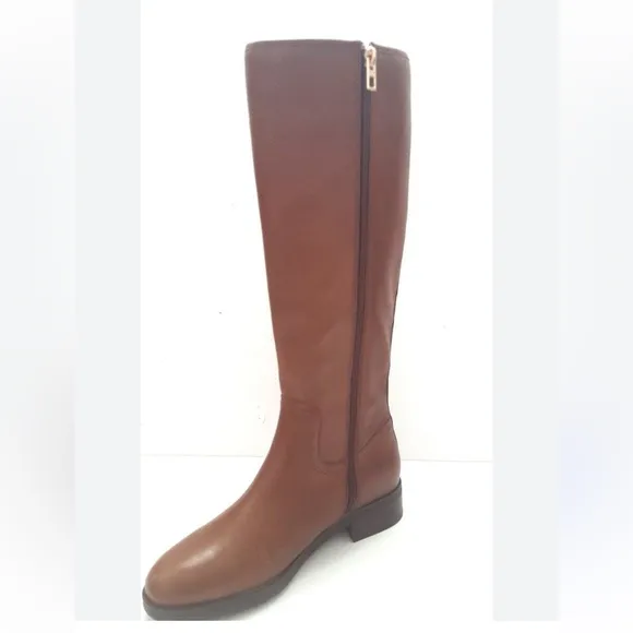 Women’s COACH Easton leather riding boots.  Size 9. Like new condition.