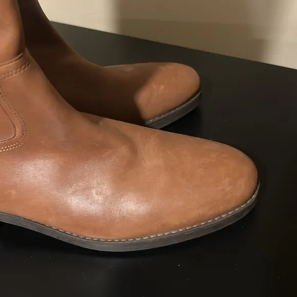 Women’s COACH Easton leather riding boots.  Size 9. Like new condition.