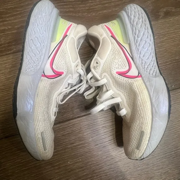 Women's Nike Zoom X Invincible Run Flyknit Running Shoes