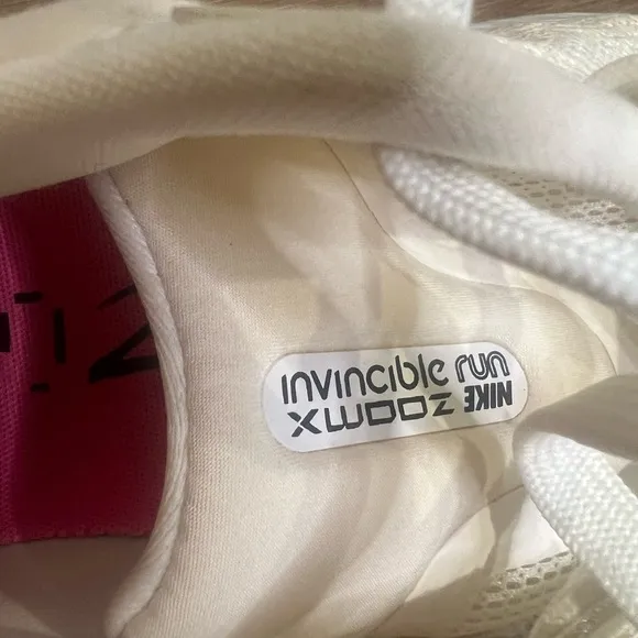 Women's Nike Zoom X Invincible Run Flyknit Running Shoes