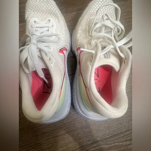 Women's Nike Zoom X Invincible Run Flyknit Running Shoes