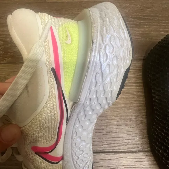 Women's Nike Zoom X Invincible Run Flyknit Running Shoes