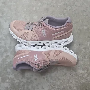 🎁Women's On Cloud Running Shoes, sz 5