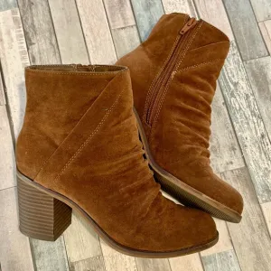 Women’s “Universal Thread” Ankle Boots | (#80424-O)