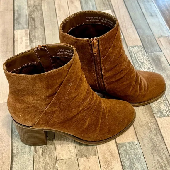 Women’s “Universal Thread” Ankle Boots | (#80424-O)