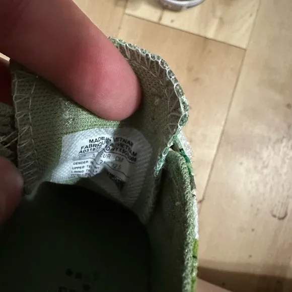 Woodland Toddler Converse Sneakers Velcro Excellent Condition Size 5