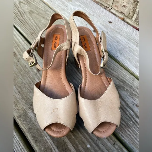 Y2K Wooden Heel Miz Mooz Cream &amp; Brown Heeled Sandals