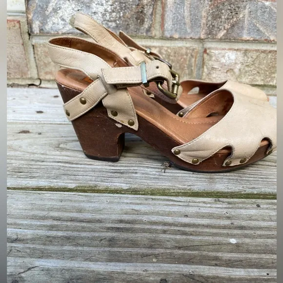 Y2K Wooden Heel Miz Mooz Cream &amp; Brown Heeled Sandals