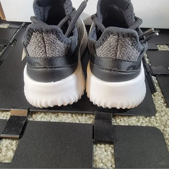 Youth 11K Adidas Kaptir 2.0 'Carbon Black' GZ4673 SHARP!!!!!