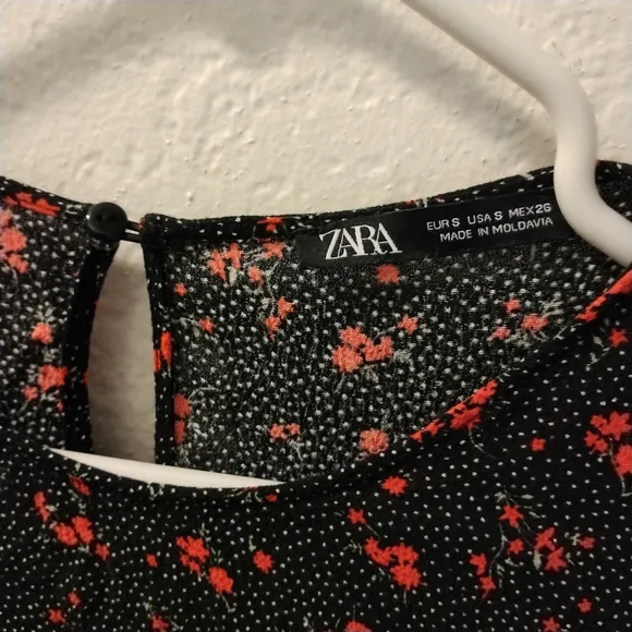 ZARA Maxi Long Dress Sz S/M Tiered Prairie Puff Sleeves BLACK dainty RED FLOWERS