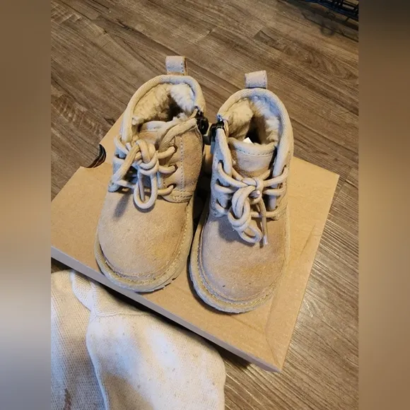 Ziggy Lou &amp; UGG Bundle